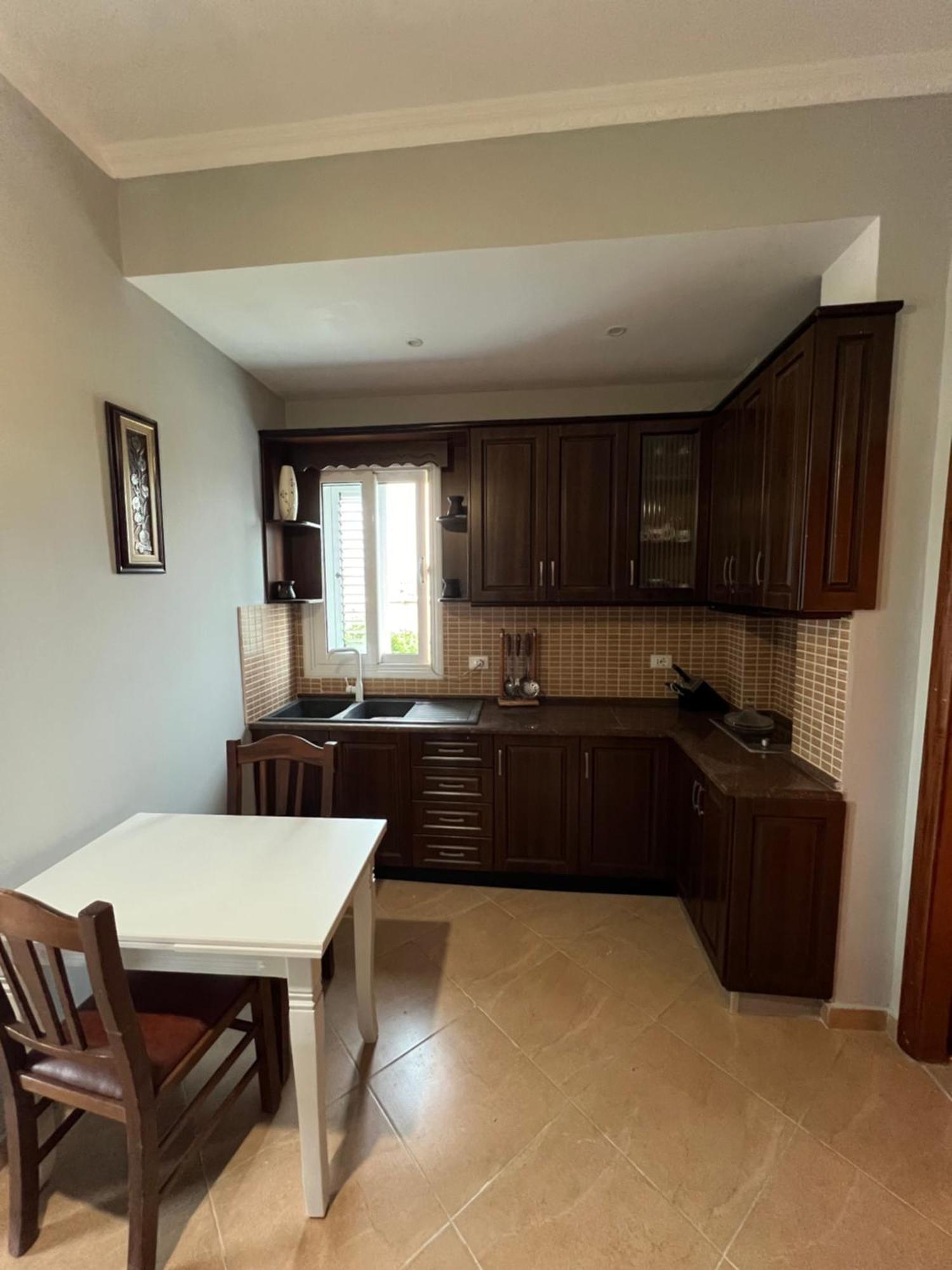 Trip-Stop Apartments Vlorë Eksteriør billede