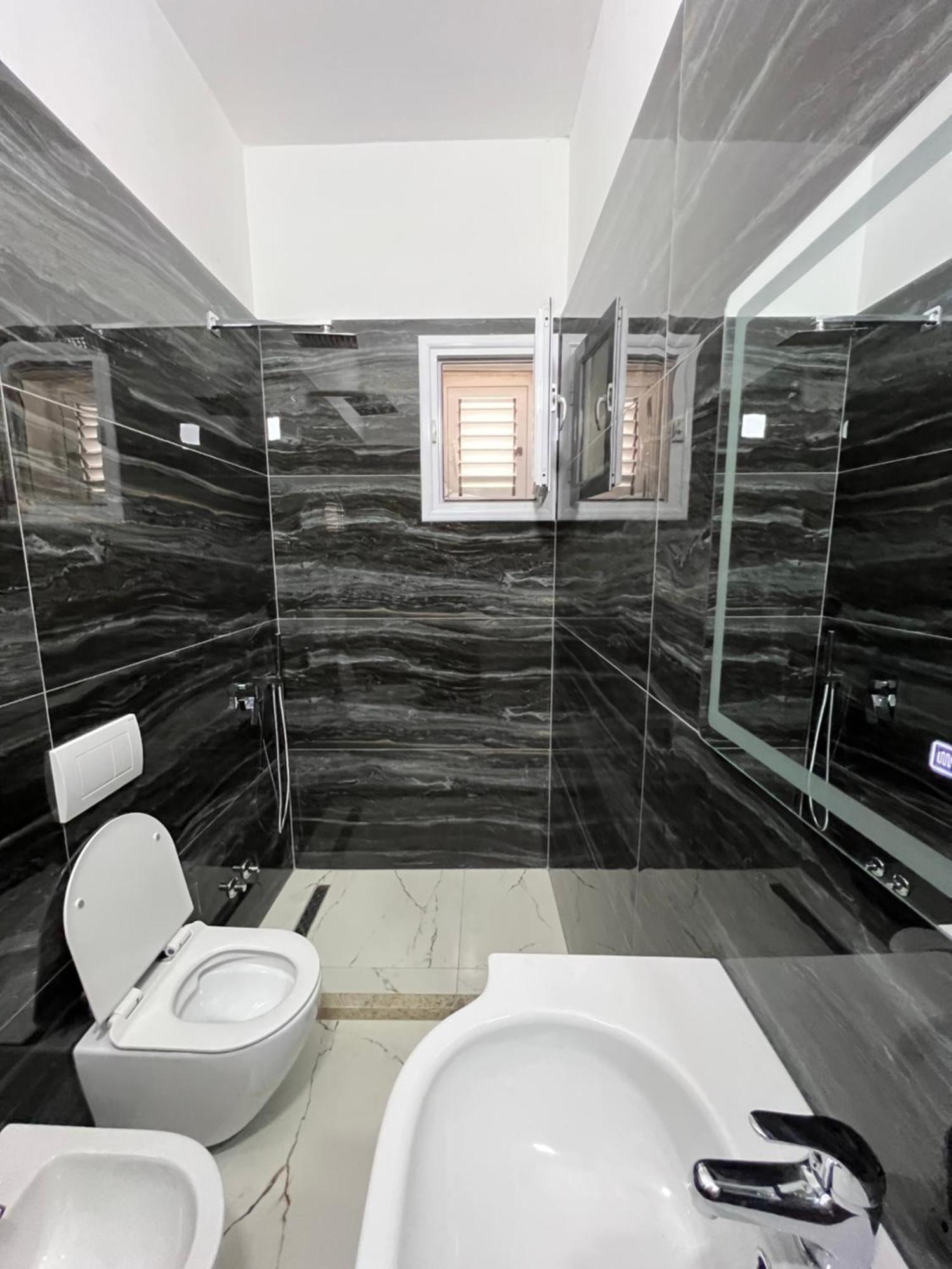 Trip-Stop Apartments Vlorë Eksteriør billede